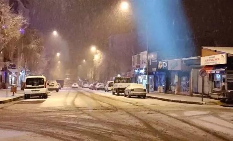 апрельский снегопад в Турции