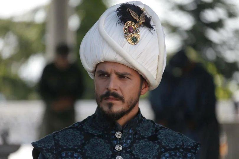 Мехмет Гюнсюр в сериале "Великолепный век"