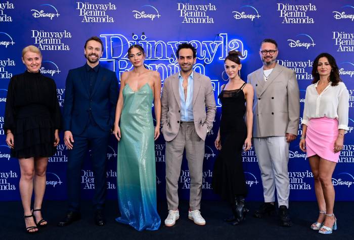 Актеры нового турецкого сериала "Между миром и мной" на гала-премьере