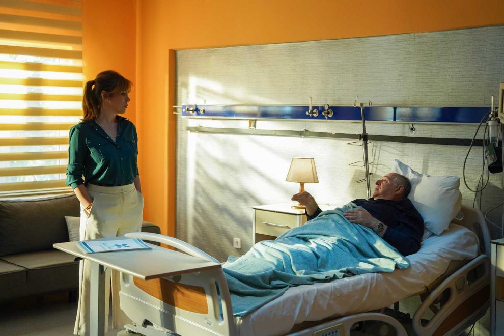 кадр из сериала "Городской доктор"