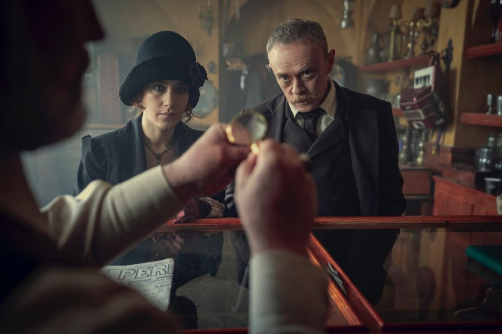 кадр из сериала "Полночь в отеле Пера Палас"