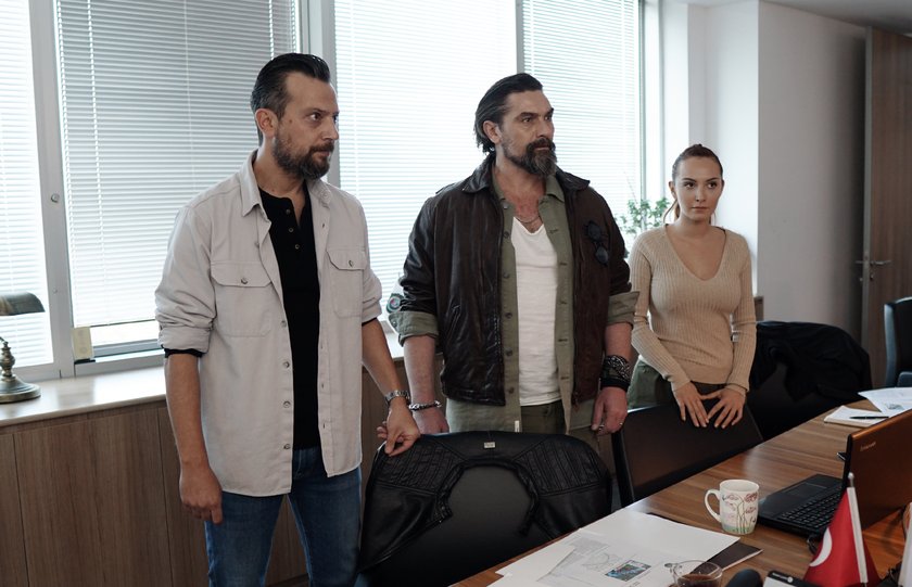 кадр из сериала "Сипахи"