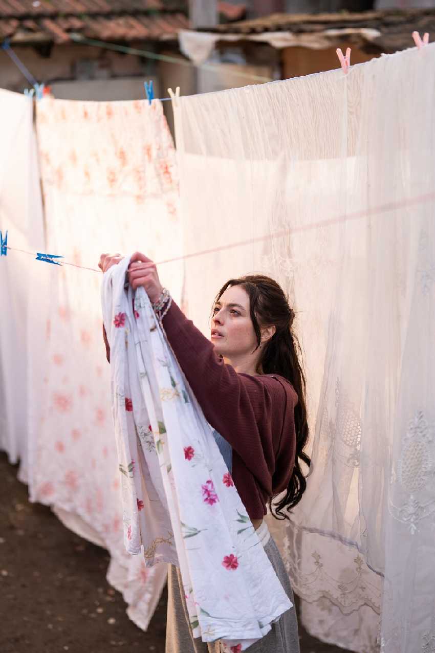 кадр из сериала "Парень"